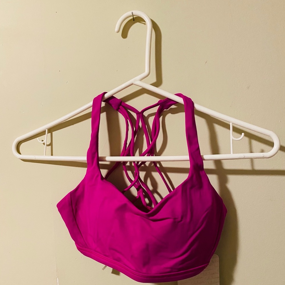 Lululemon sports bra